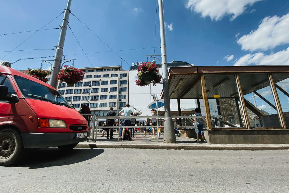 Právě na tomto místě by se měla odstranit část zábradlí, aby zde mohl vzniknout přechod.