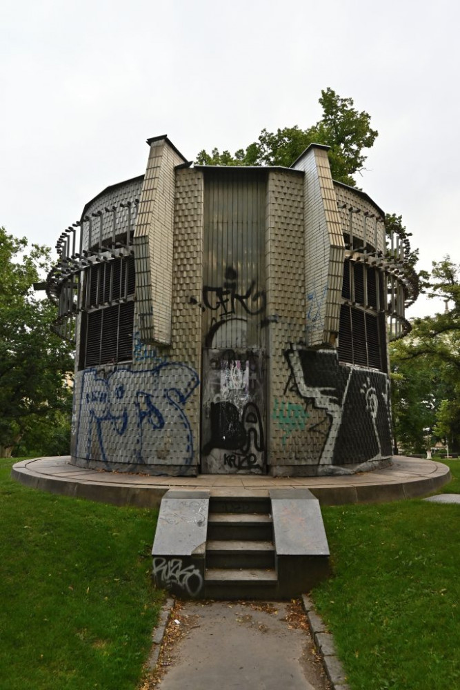 FOTO: Praha 1 zvelebuje Čelakovského sady. Podívejte se, k jakým změnám došlo