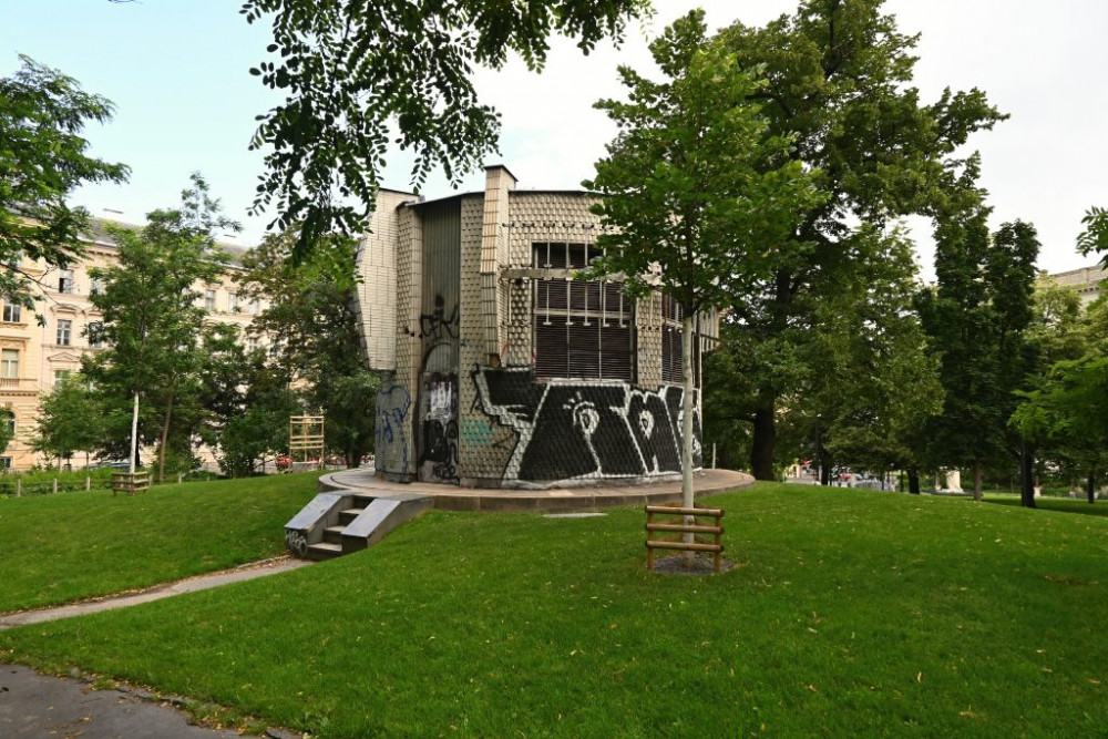 FOTO: Praha 1 zvelebuje Čelakovského sady. Podívejte se, k jakým změnám došlo