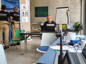 Čeští hasiči budou v Bejrútu operovat půl kilometru od místa výbuchu.