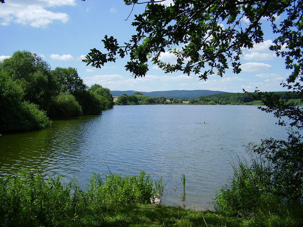 U Podolska na Orlíku trvá zákaz koupání, zhoršuje se i voda na Lipně u Horní Plané