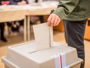 Do senátních voleb bylo registrováno 235 kandidátů