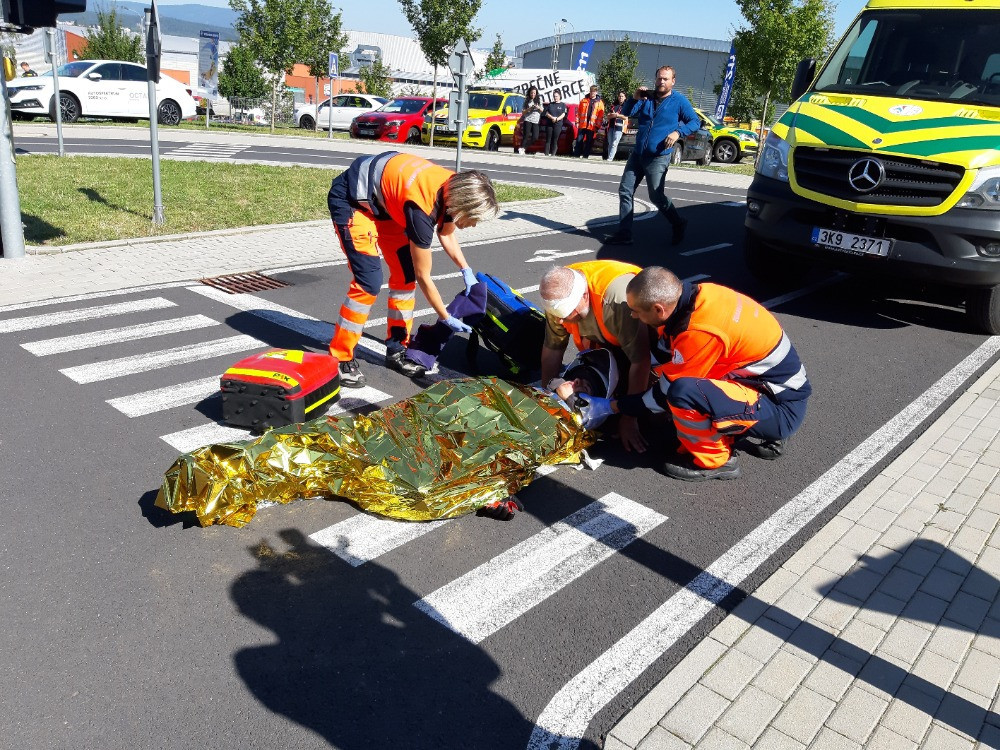 Záchranáři dnes představili aplikaci, která jim umožňuje být na místě nehody ještě před faktickým příjezdem