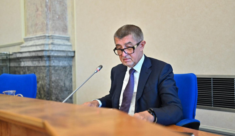 Babiš nevyloučil, že by v Česku mohl být znovu nouzový stav