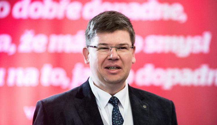 Europoslanec a pražský zastupitel Pospíšil má covid-19