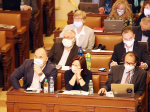 Dnešní jednání v poslanecké sněmovně.