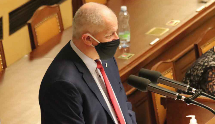 Dnešní jednání v poslanecké sněmovně.