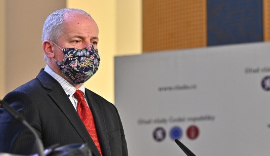 Prymula: Nárůst nakažených je enormní, je nutné opatření zpřísnit