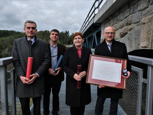 Železniční most v Pňovanech a zavěšená lávka pro pěší i cyklisty má Cenu Patria Nostra