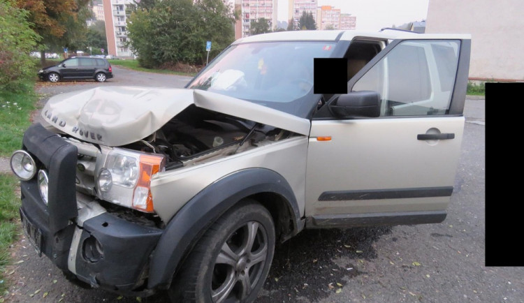 V opilosti se nevěnoval řízení a naboural zezadu do auta. Škoda se vyšplhala na 160 tisíc korun