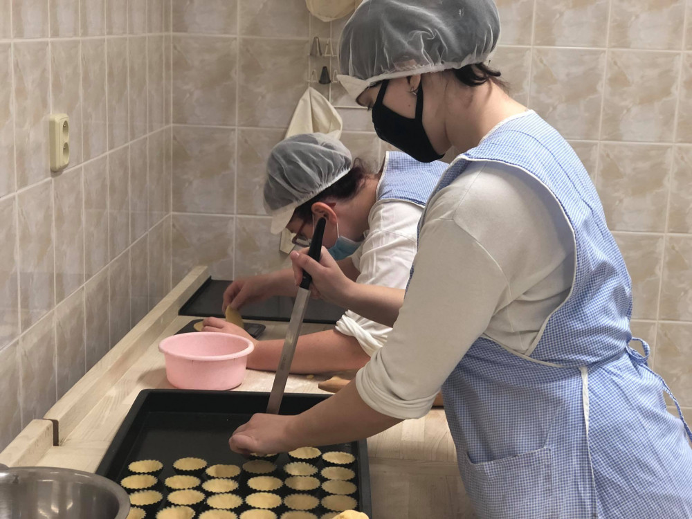 Jako učit dítě jezdit na kole bez toho, že ho na něj posadíte, komentují distanční výuku učiliště