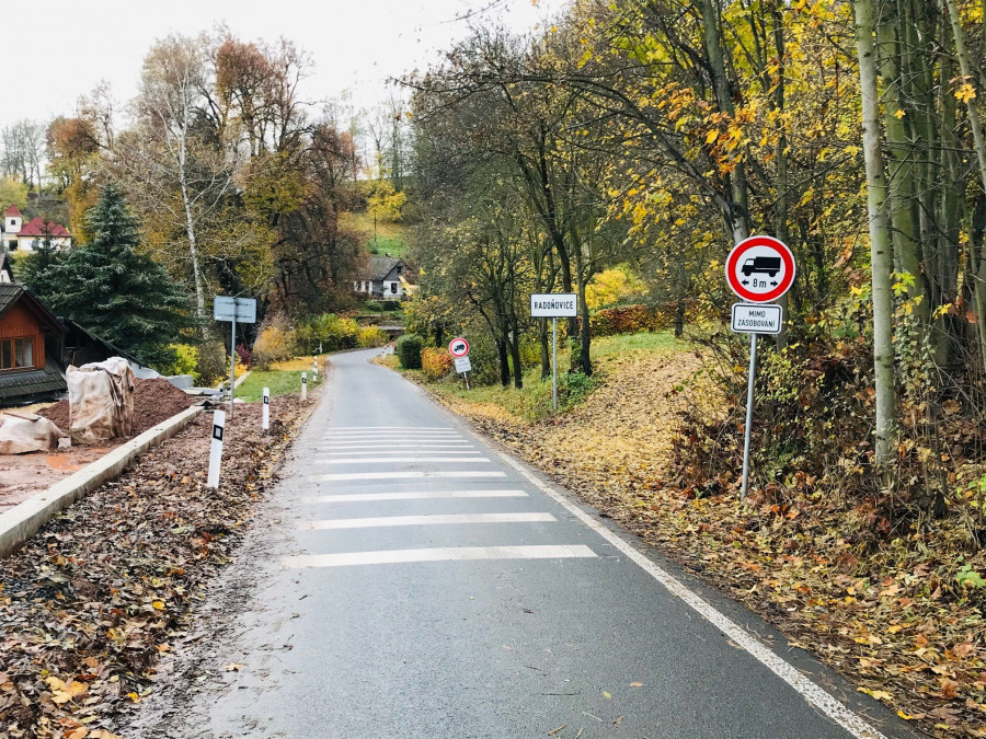 Některé silnice kolem Rádelského mlýna na zimu pro auta uzavřou