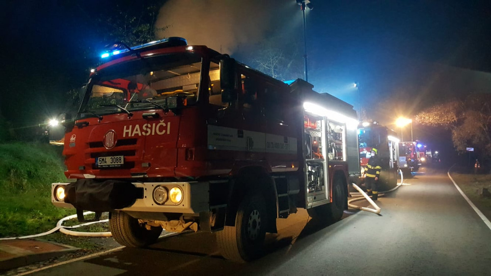 Požár domu v Kunčicích u Bělotína hasilo pět jednotek