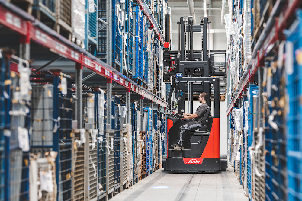 Hauser navyšuje mzdy  a nabírá