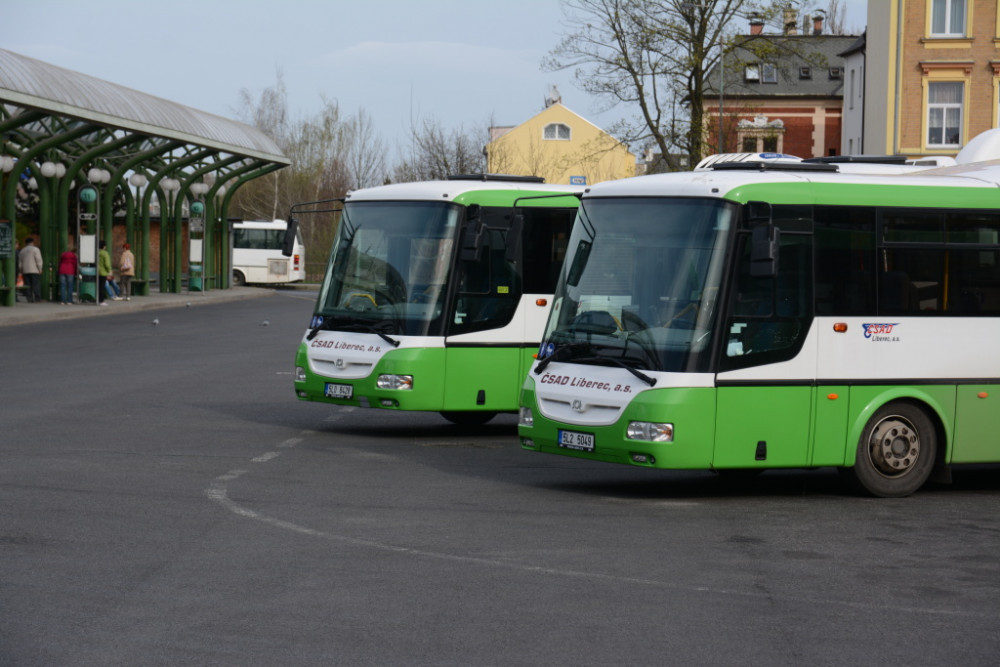 Pokuta sedm milionů za zakázku na zajištění dopravy platí. Kraj se bude bránit žalobou
