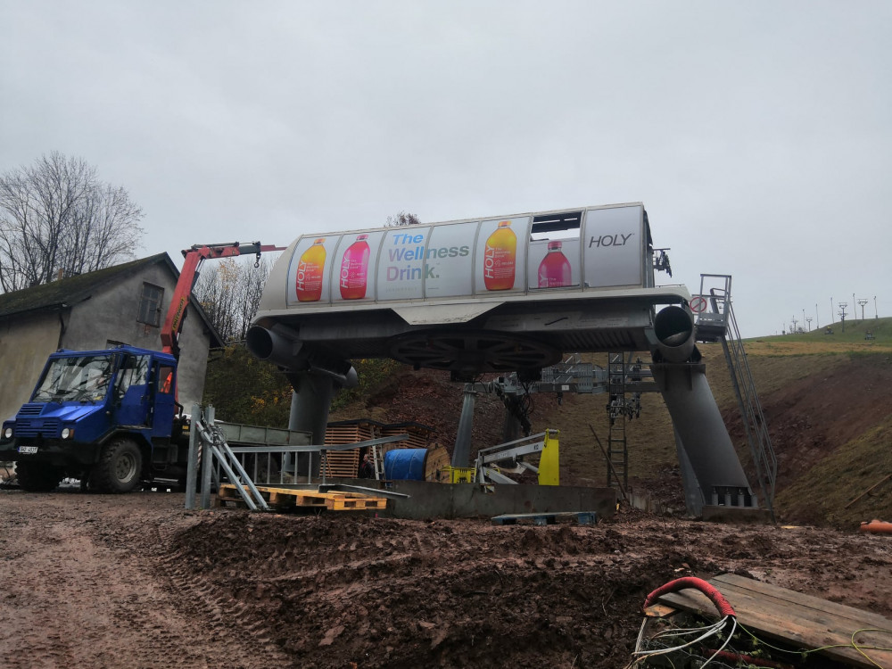 v Mladých Bukách se buduje třísedačková lanovka