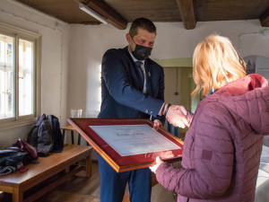 Jizerskohorská roubenka se dočkala uznání. Liščí bouda získala ocenění Patria Nostra