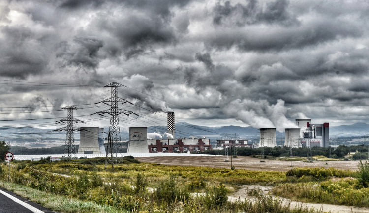 Těžba v Turówě poškozuje české životní prostředí. Kraj požaduje kompenzaci