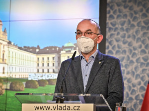 Ve čtvrtek se uvolní protiepidemická opatření. Otevřou obchody, služby i restaurace