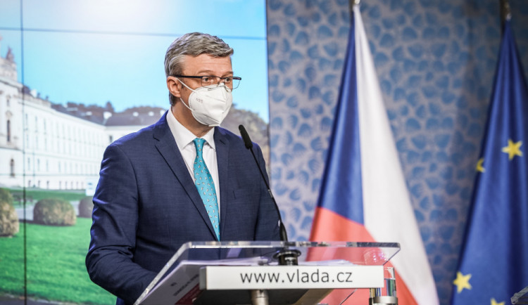 Havlíček: Lidí v obchodech je více, ale není to dramatické