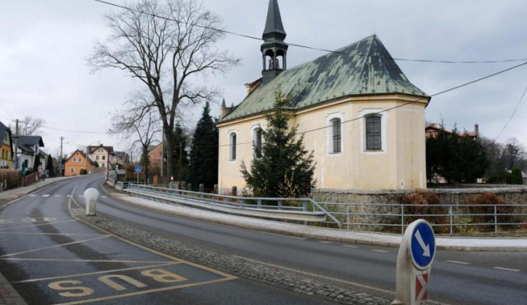 Díky novým chodníkům a přechodům je ulice Žitavská ve Frýdlantu bezpečnější