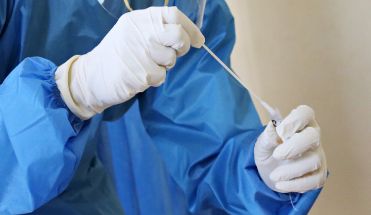 Testování zdarma bude dostupné i po 15. lednu, kapacity mají růst
