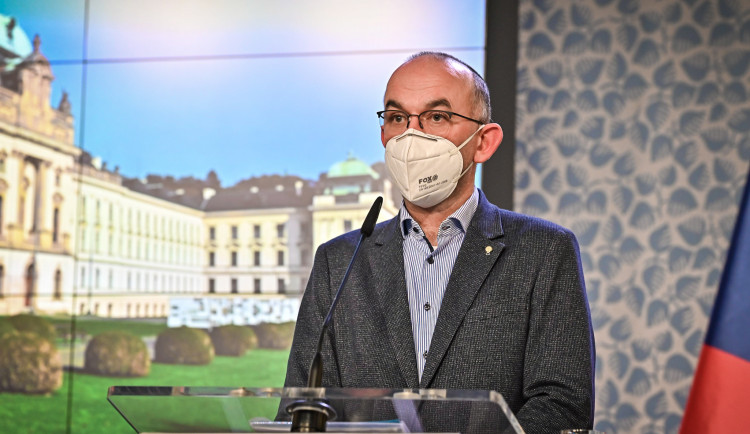 Blatný: Vysoké počty nakažených jsou odrazem setkávání o Vánocích