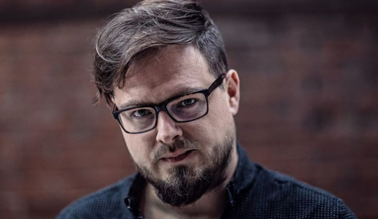 Zemřel zpěvák, kytarista a textař David Stypka.