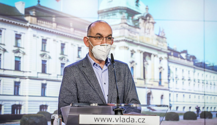 Zítra se otevřou papírnictví a obchody s dětským zbožím. Vláda bude žádat o prodloužení nouzového stavu
