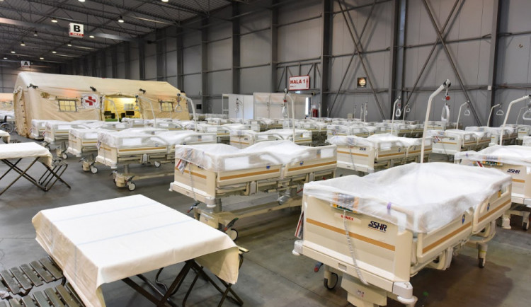 Stát zruší polní nemocnici v Letňanech, nebyla využita.