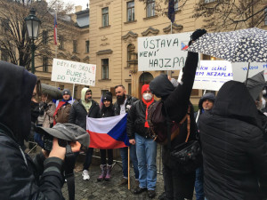 Protestní hnutí ve volbách určitou šanci má, shodují se politologové