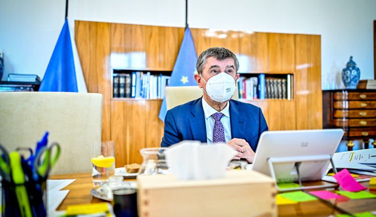 Vláda žádá Sněmovnu o prodloužení nouzového stavu do 16. března