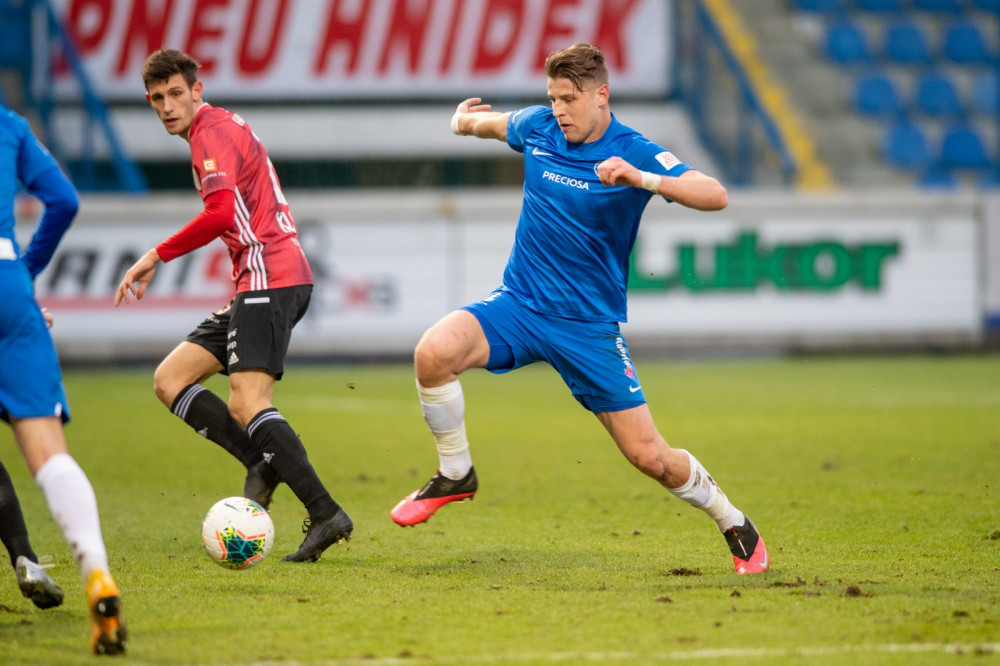 Slovan je ve čtvrtfinále domácího poháru. O postupu rozhodl v závěru Pešek