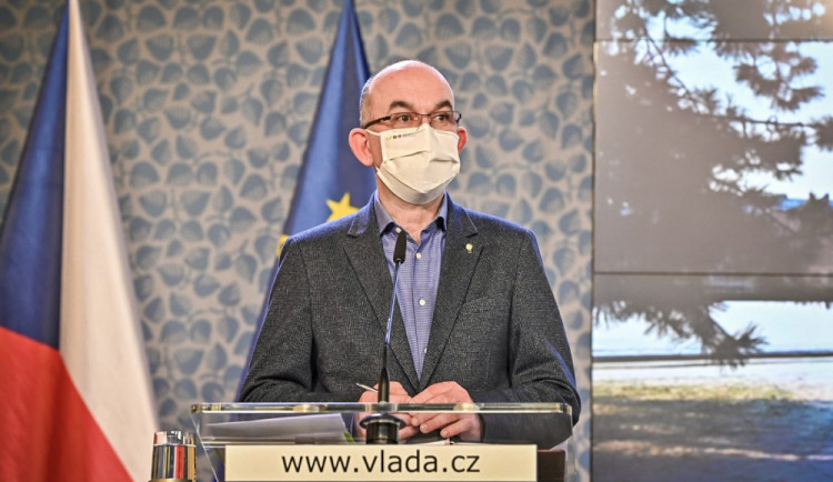 Blatný: V Česku se podal víc než milion dávek vakcín proti covidu