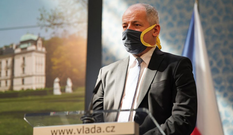 Prymula: Začít používat neschválený Sputnik V již nemá smysl