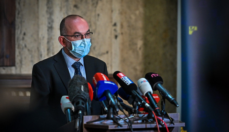 Blatný: Do konce dubna dostanou dávku vakcíny dva miliony lidí