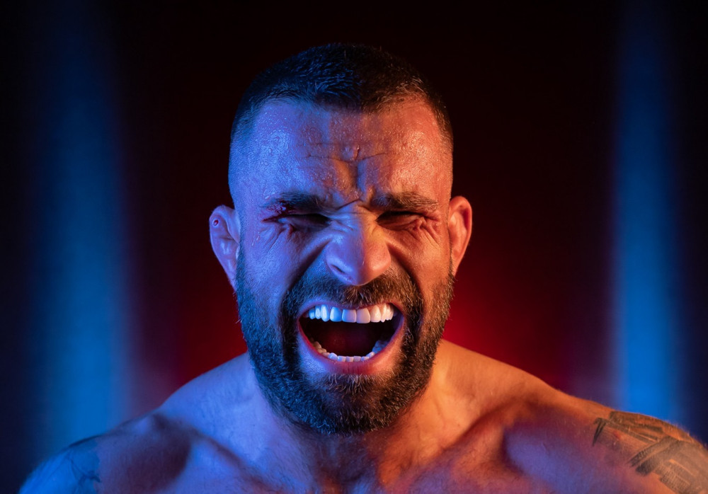 Karlos Vémola nesplnil váhový limit a přišel o pás šampiona Oktagonu