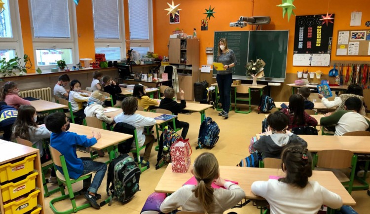 size4-16133915729411-241-prazsti-skolaci-se-mozna-budou-na-covid-testovat-doma-a-pouze-ze-slin