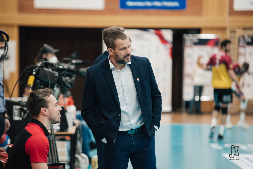 Finále Jihostroje s Karlovarskem nabídne špičkový volejbal. Musíme vyhrát v hale soupeře, ví Skolka