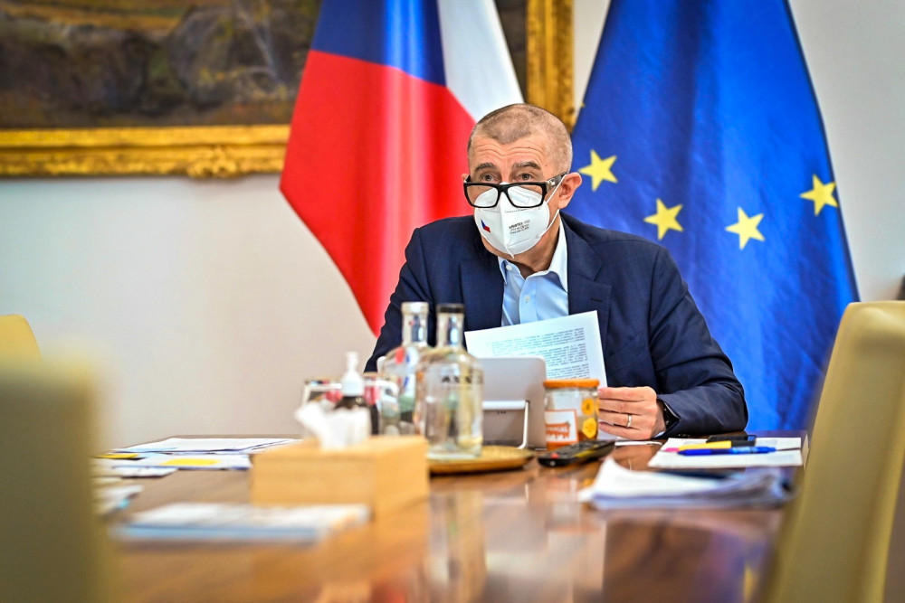 Vláda nebude žádat o prodloužení nouzového stavu. Skončí zákaz cestování mezi okresy