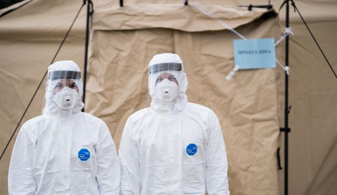 Česko zaznamenalo nejnižší úterní nárůst nakažených za skoro sedm měsíců