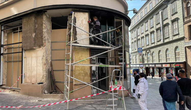 Z Brna mizí tradiční podniky. Končí známá prodejna Bohemia Crystal