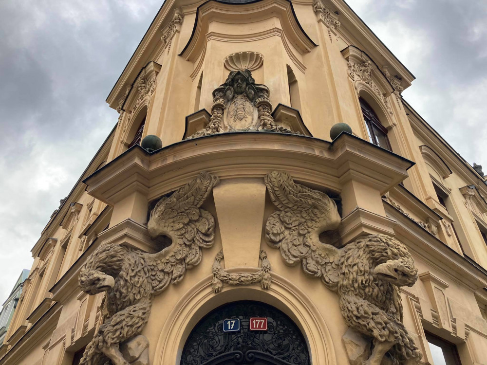 Bývalou historickou knihovnu v Hradci Králové využije biskupské gymnázium