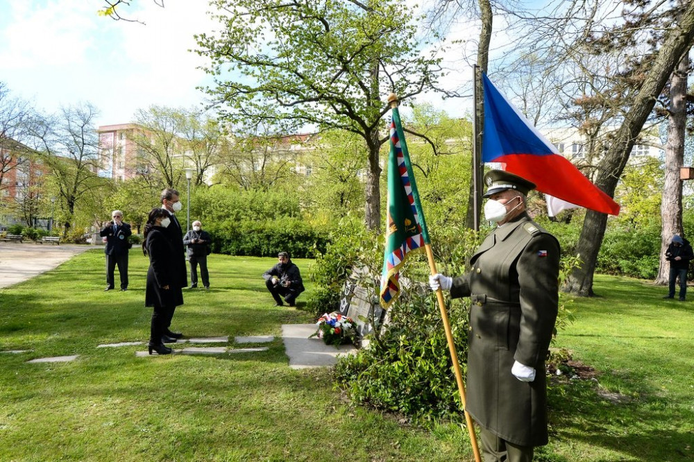 V předvečer zahájení Slavností svobody uctila Plzeň památku obětí válek