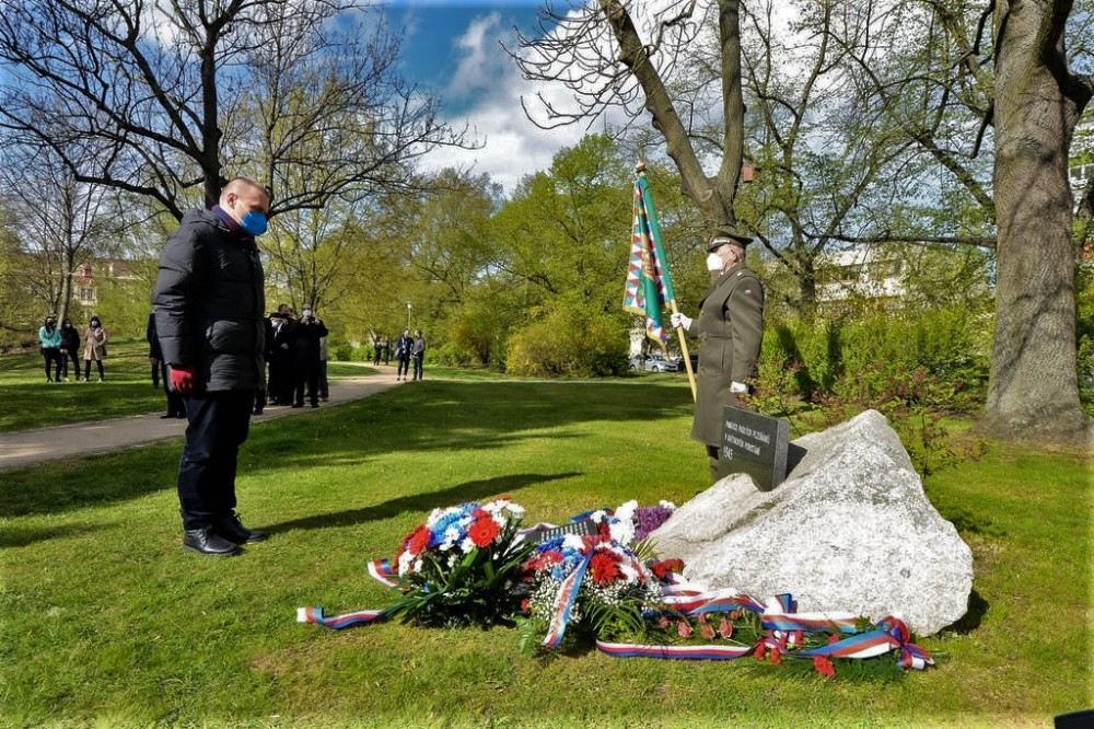 V předvečer zahájení Slavností svobody uctila Plzeň památku obětí válek