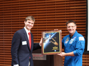 Setkání s astronautem Douglasem Wheelockem za organizaci Stanford Space Initiative
