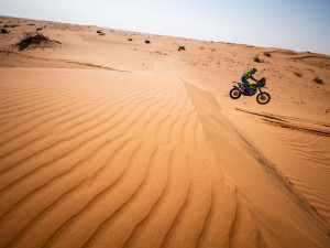 Před rokem bojoval o život, letos vyrovnal český rekord na Dakaru. Život chci žít a ne jen prožít, říká Michek