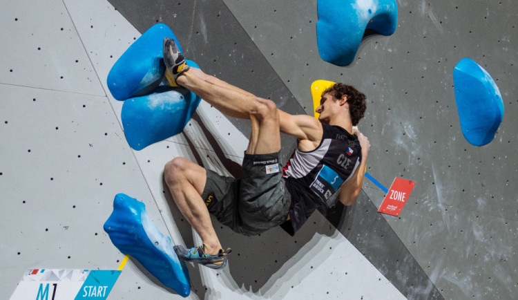 Adam Ondra ovládl Světový pohár, odveze si další zlato v boulderingu