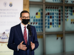 Polský premiér Morawiecki: Polsko nepřeruší práce v uhelném dole Turów