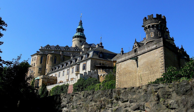 Na frýdlantském zámku se natáčí pohádka Jak si nevzít princeznu. Návštěvníkům je uzavřen